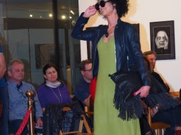 Fashion Show in der Contemplor Galerie Wien am 16. 03. 2024